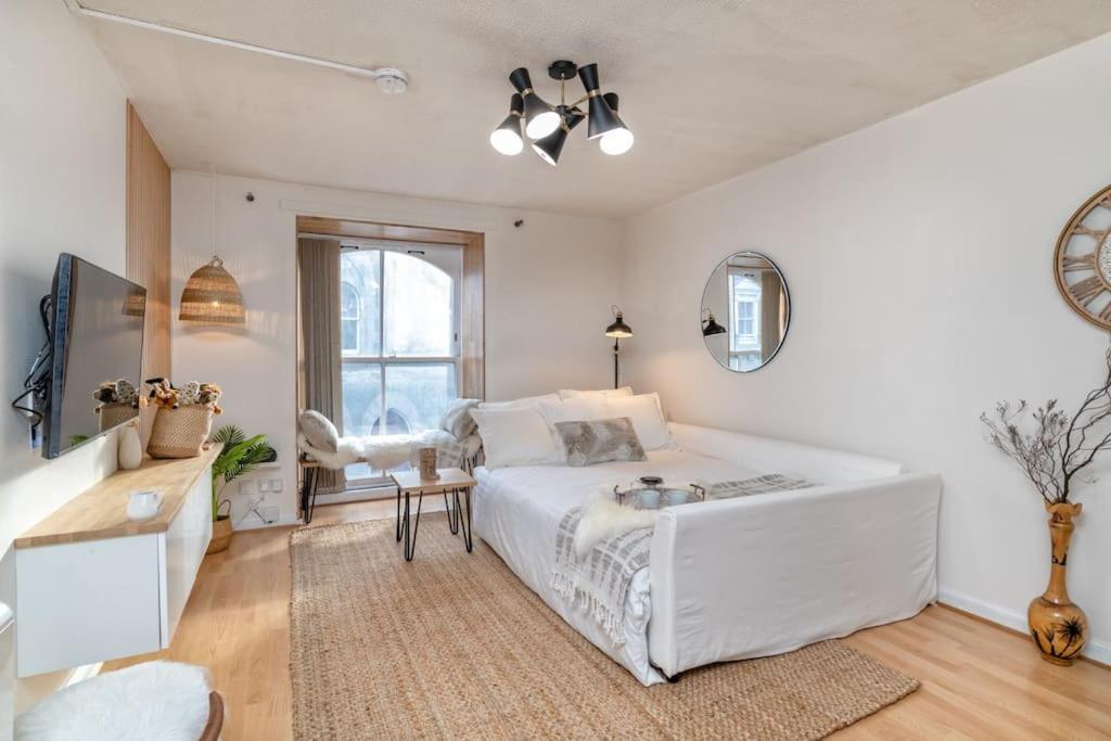 Silver Stone Suite - in the heart of Aberdeen Buitenkant foto